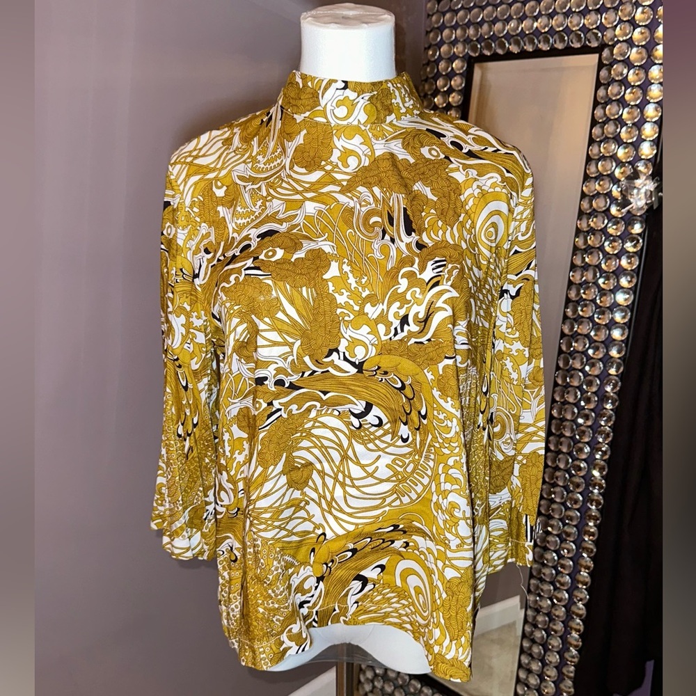 Elegant Gold Patterned Women's Top